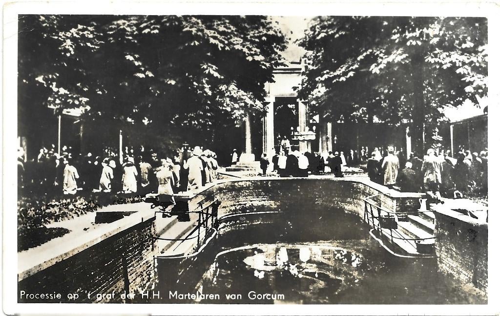 AK Brielle - Processie op 't graf der Martelaren van Gorcum, Verzamelen, Verzenden, 1940 tot 1960, Gelopen, Zuid-Holland