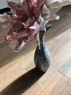 Elegante zwarte vaas met kunstbloemen, Overige materialen, 50 tot 75 cm, Zwart, Ophalen of Verzenden