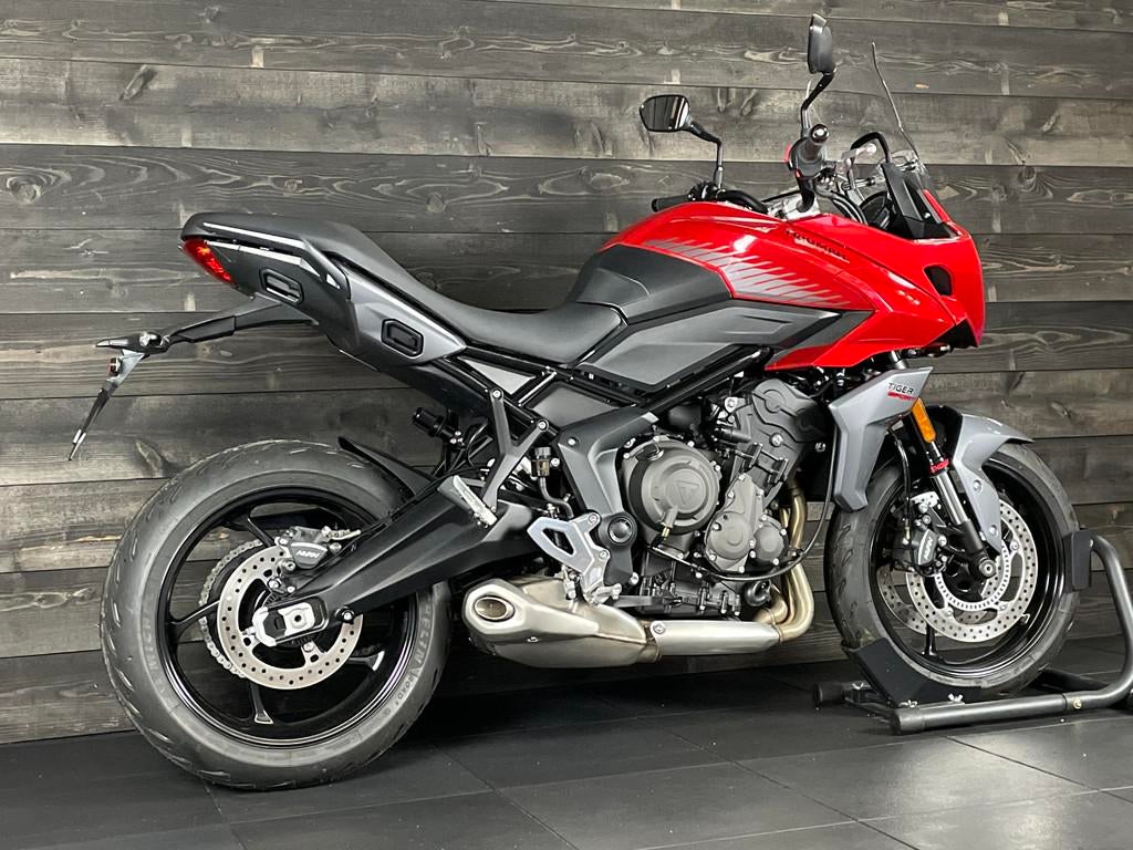 Triumph TIGER SPORT 660 KOROSI RED (bj 2023), Sport, Meer dan 35 kW, 660 cc, Bedrijf