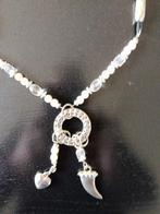 Elegante ketting met parels en zilverkleurige hangers, Ophalen of Verzenden