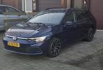 Volkswagen Golf 8 Variant 1.0 eTSI 110pk DSG 2021 Lage km!, Auto's, Volkswagen, Blauw, Alcantara, Stationwagon, 3 cilinders