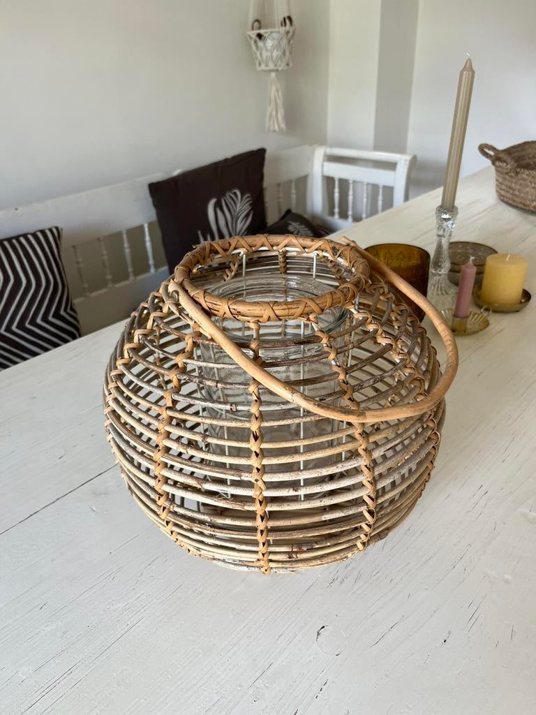 Rotan windlicht/ vaas, Huis en Inrichting, Ophalen, Zo goed als nieuw, Rond, Glas
