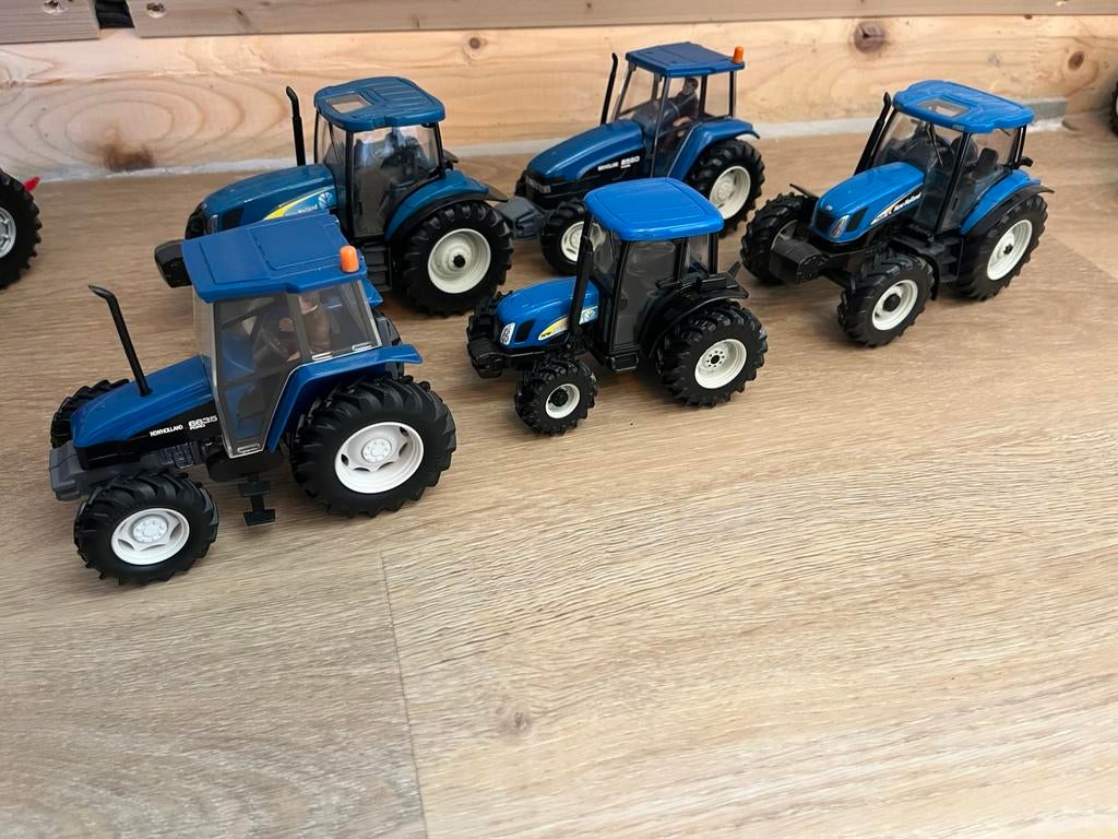 Britains New Holland, Ophalen of Verzenden, Zo goed als nieuw, Tractor of Landbouw, Britains