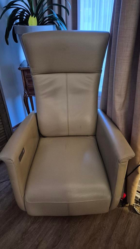 Sta op stoel., Huis en Inrichting, Fauteuils, Gebruikt, Minder dan 75 cm, Leer, Ophalen of Verzenden