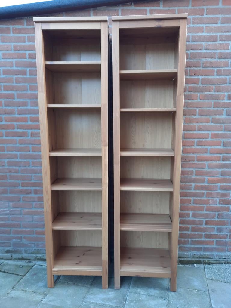 Ikea Hemnes smalle boekenkast massief grenenhout, Huis en Inrichting, Kasten | Boekenkasten, Ophalen, Met plank(en), Minder dan 50 cm