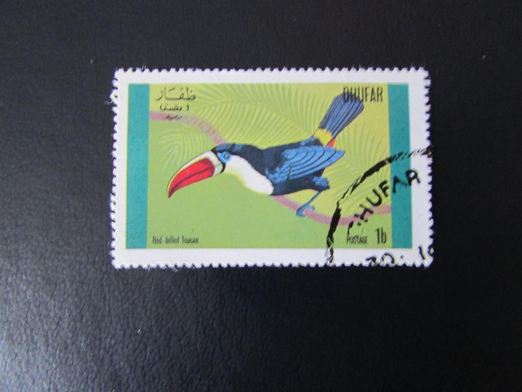 Postzegel Vogel: Roodsnavel-Toekan uit Dhufar, Postzegels en Munten, Ophalen of Verzenden, Gestempeld, Dier of Natuur