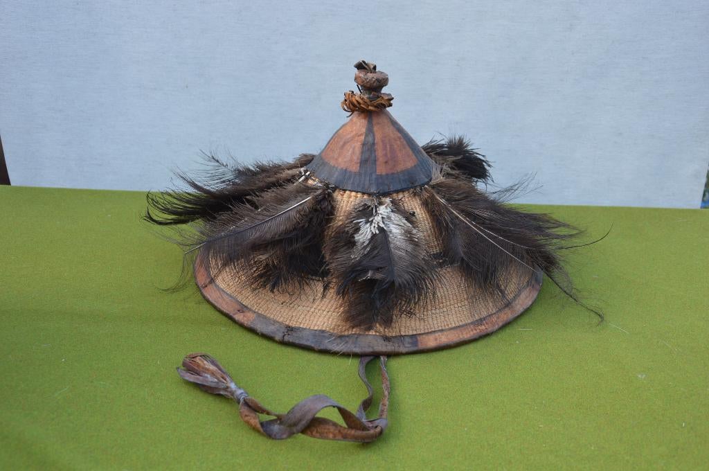 Vintage Afrikaanse Fulani hoed / Tengaade hoed met veren, Antiek en Kunst, Kunst | Niet-Westerse kunst, Ophalen of Verzenden