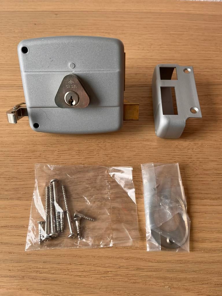 Cisa oplegslot linksdraaiende deur, Ophalen, Gebruikt, Slot