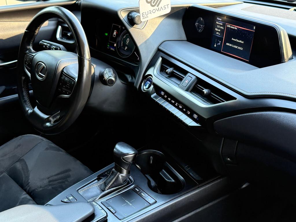 Lexus UX 250h Preference Line Hybrid Camera Cruise Control, Auto's, Parkeersensor, Gebruikt, 4 cilinders, Bedrijf