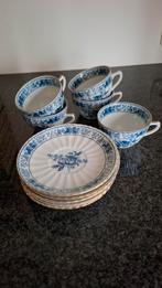 Vintage theekopjes met schotels - Blauw bloemmotief, Ophalen of Verzenden