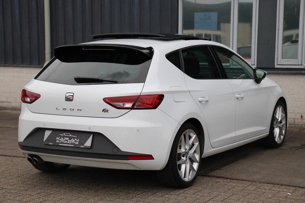 SEAT Leon 1.8 TSI FR Dynamic Pano Leder DSG Seat Sound LED S, Auto's, Seat, 1227 kg, Zwart, 4 cilinders, Leon