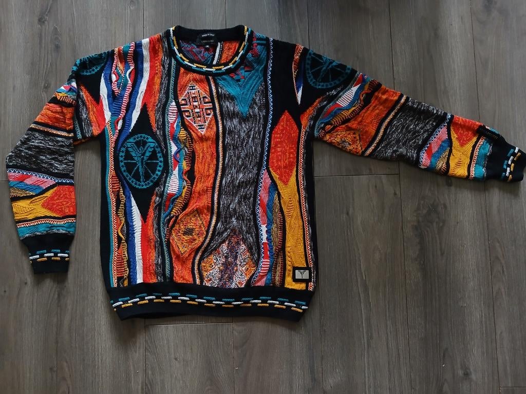 Carlo colucci trui maat M, Ophalen, Gedragen