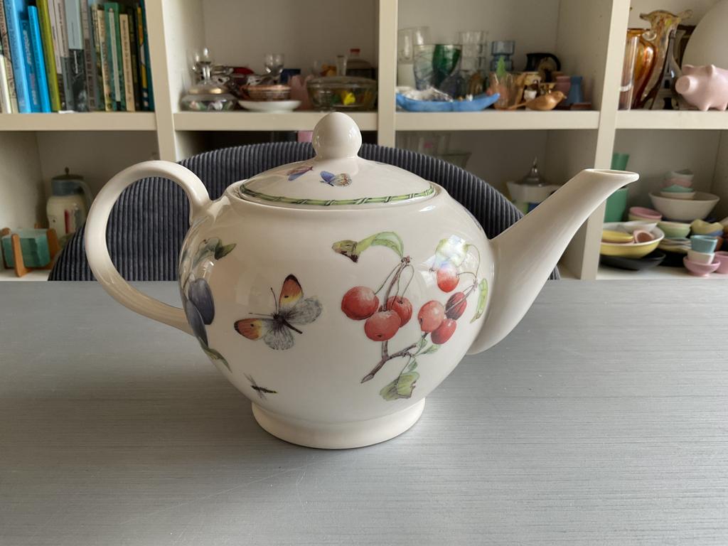 Janneke Brinkman Fruits & Flowers theepot; €15,00, Overige typen, Ophalen of Verzenden, Zo goed als nieuw, Overige stijlen