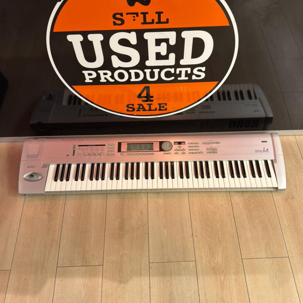 KORG Triton Le76 Synthesizer Zilver + Tas | Nette staat, Korg, Zo goed als nieuw, https://www.korg.com/nl/contact/, 15-12, Shimotakaido 1-chome, Suginami-ku, Tokyo 168-0073, Japan