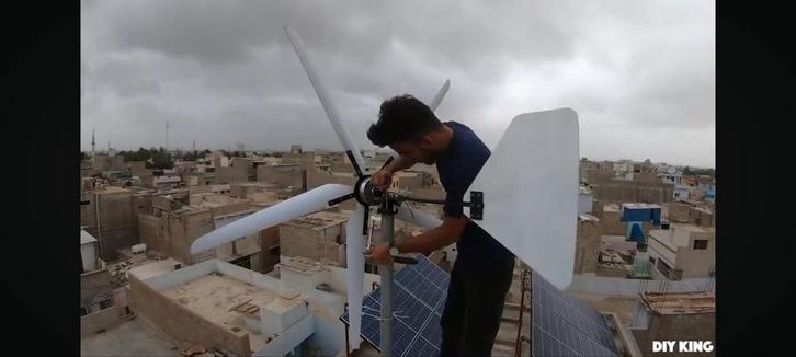 Generator voor windturbine /Generator for wind turb, Verzamelen, Overige Verzamelen, Ophalen of Verzenden