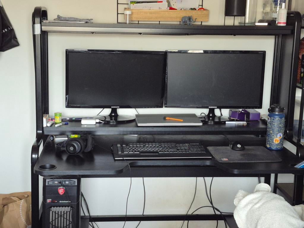 Game bureau van Ikea, Ophalen, IKEA