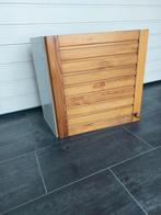 Muurkastje met massief vuren front, Ophalen, Gebruikt