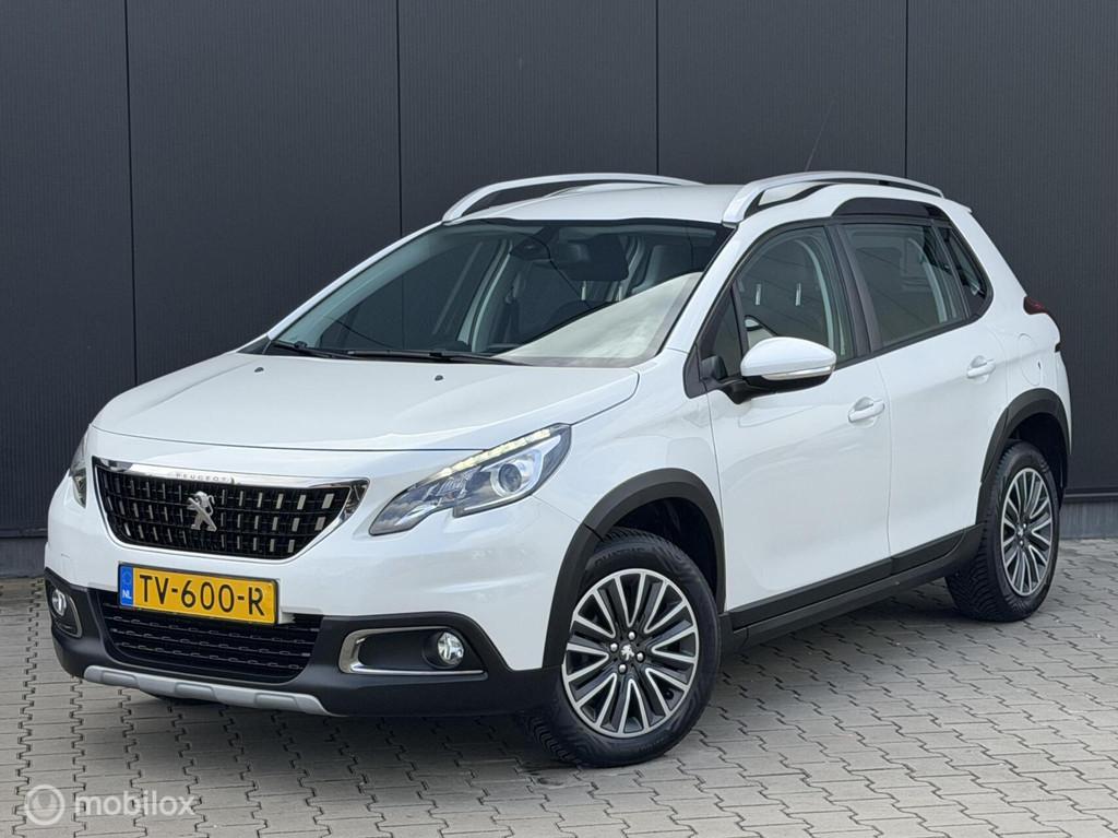 Peugeot 2008 1.2 131PK Active | CRUISE | NAVI | CARPLAY |, Voorwielaandrijving, 1199 cc, Parkeersensor, Leder en Stof