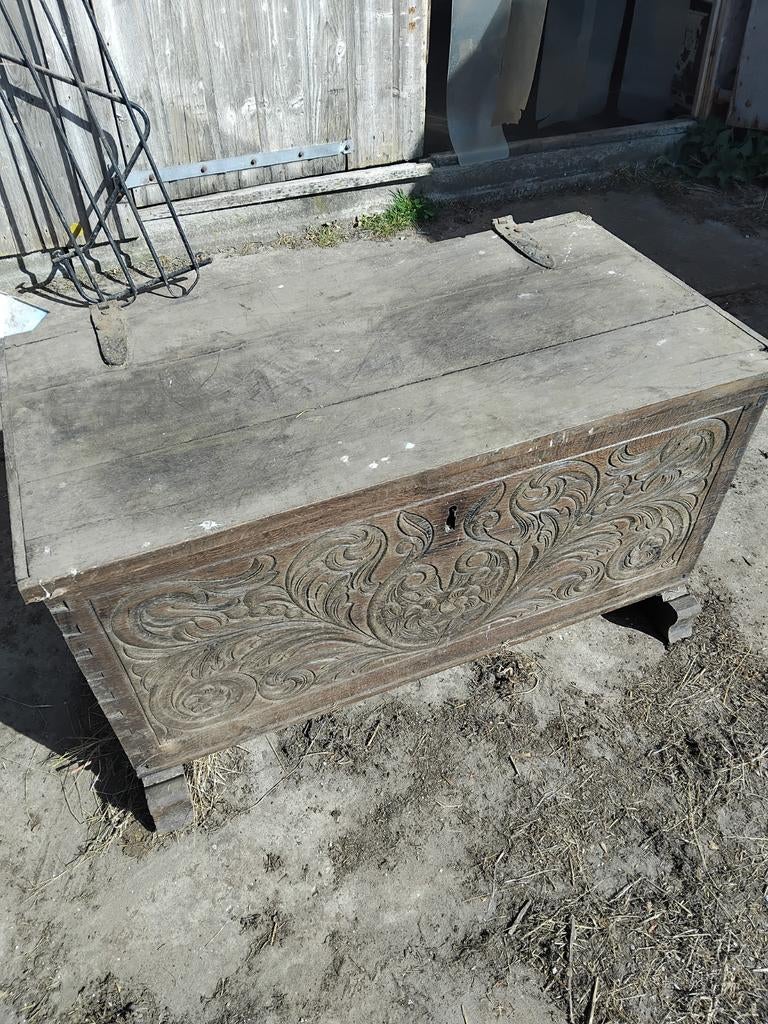 Antiek kist, Ophalen