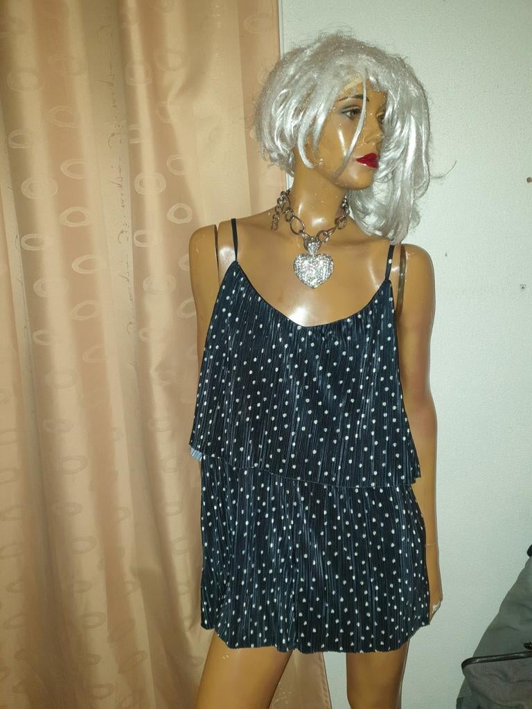 Zwarte playsuit met witte stippen, maat M/L Guts&Gusto, Kleding | Dames, Jumpsuits, Maat 38/40 (M), Guts & Gusto, Zwart, Ophalen of Verzenden