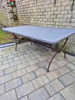 Robuuste hardstenen buiten tafel ijzeren onderstel, Tuin en Terras, Tuintafels, Ophalen of Verzenden, Gebruikt, Rechthoekig, Overige materialen