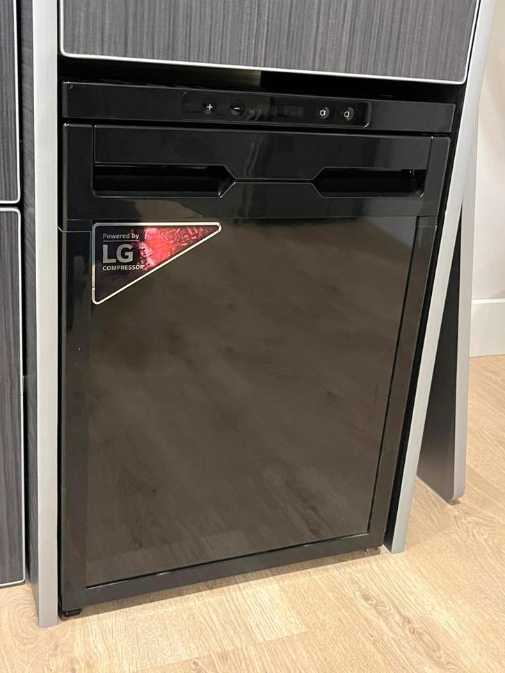 CN Comfort CR50X compressor koelkast, Caravans en Kamperen, Camper-accessoires, Zo goed als nieuw, Ophalen