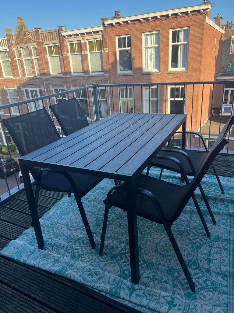 JYSK Buitenset: Tafel (140x80) met 4 stapelbare stoelen, Ophalen, Gebruikt, Eettafel, Tuinset