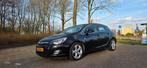 Opel Astra (J) 1.6 Ecotec 16V 5D 2010 Zwart, Auto's, Opel, Voorwielaandrijving, Euro 5, Stof, 1250 kg