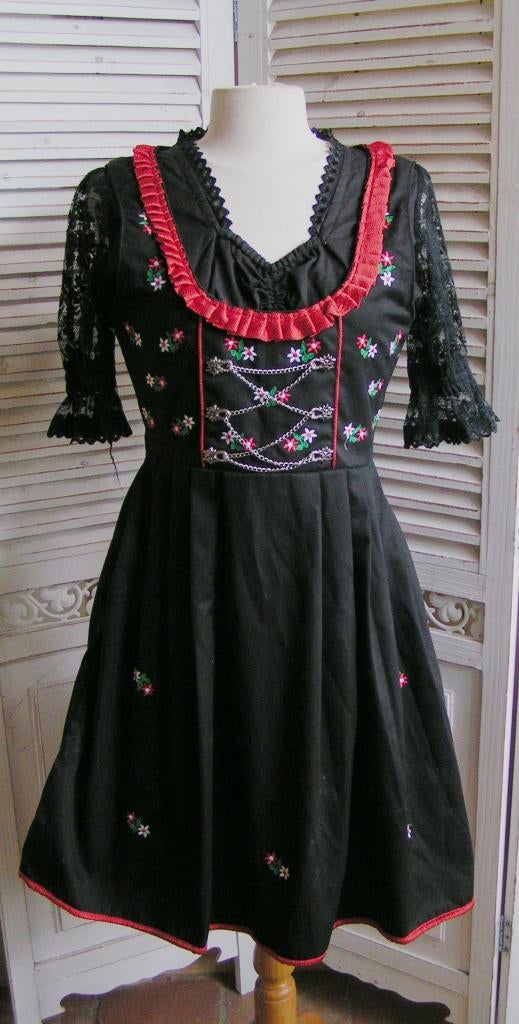 tiroler dirndl jurk en blouse maat 34 nr XX 415, Kleding | Dames, Verzenden, Zo goed als nieuw, Maat 34 (XS) of kleiner, Overige thema's