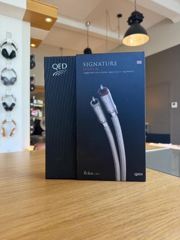 QED Signature audio 40 0.6M, Audio, Tv en Foto, Audiokabels en Televisiekabels, Zo goed als nieuw, Componentkabel, Minder dan 2 meter