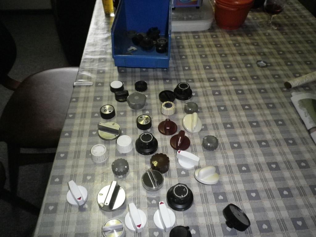 knoppen voor koelkast en gasstel, Ophalen, Gebruikt