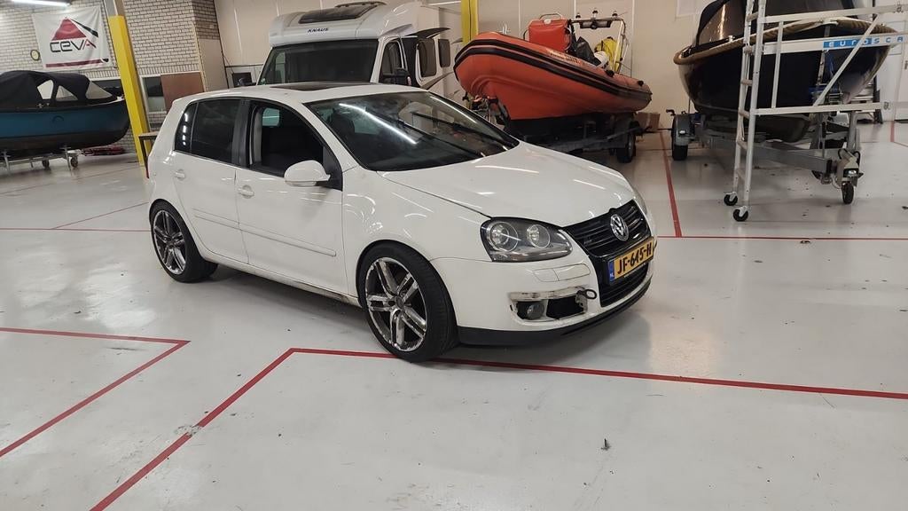Golf 5 gt tdi in onderdelen alles mag eraf loop of sloop, Ophalen, Volkswagen