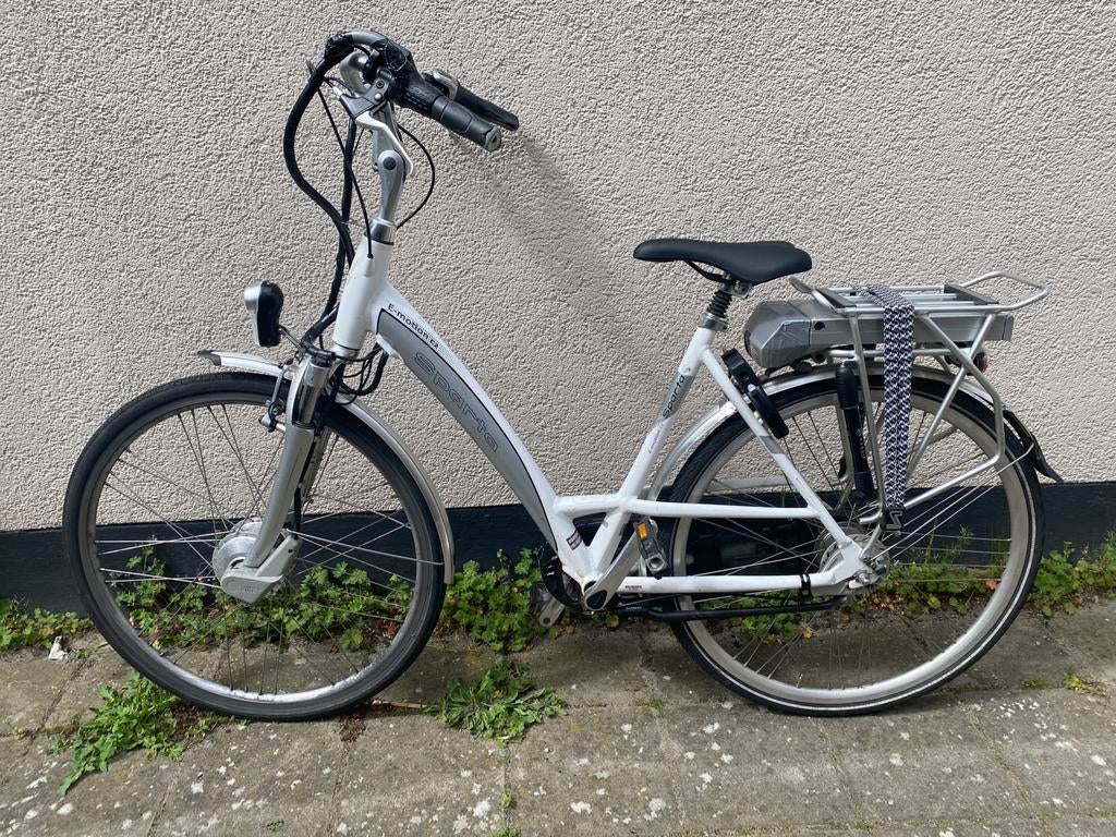 SPARTA ELEKTRISCHE DAMESFIETS 8 VERSN.ACCU IS GOED, Fietsen en Brommers, 51 tot 55 cm, Ophalen of Verzenden, Gebruikt, Sparta