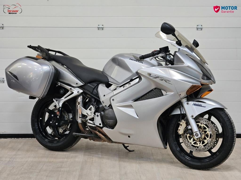 HONDA VFR 800 F VTEC ABS | 2004 | V-TEC VFR800 VFR800F, HONDA, 4 cilinders, Motorrijbewijs A, -
