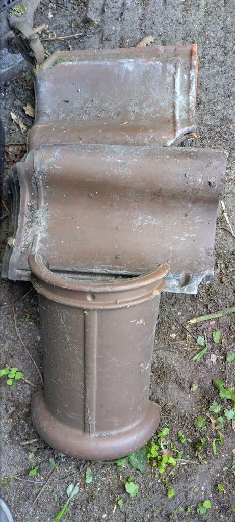 Dakpannen en nokvorst - bruin, Ophalen, Gebruikt, Minder dan 5 m², Dakpannen