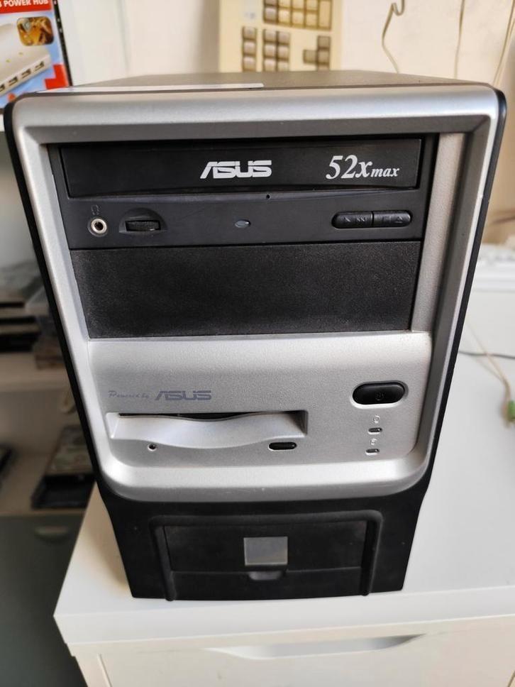 Arnold Schwarzenegger (Asus Terminator P4), Computers en Software, Vintage Computers, Ophalen
