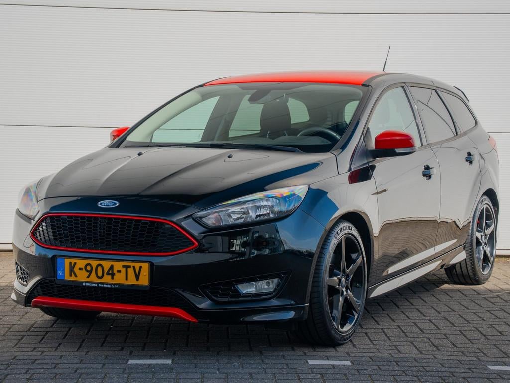 Ford Focus Wagon 1.5 Red Edition ST- Line 150PK | Parkeersen, 12 maanden, 4 cilinders, Zwart, Handgeschakeld