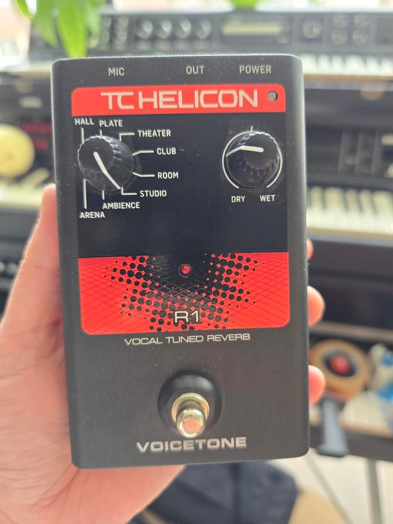 TC Helicon VoiceTone R1 Vocal Tuned Reverb Pedaal, Ophalen of Verzenden