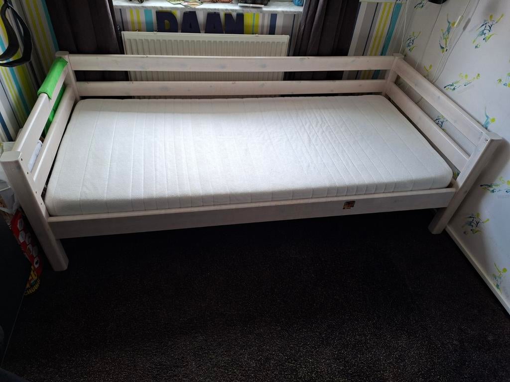 Eenpersoonsbed Flexa met matras (hoogslaper), Huis en Inrichting, Slaapkamer | Bedden, Gebruikt, Eenpersoons, 90 cm, Hout, Wit