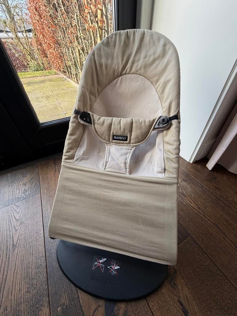 BabyBjörn Wipstoel - Beige - als nieuw, Kinderen en Baby's, Wipstoeltjes, Ophalen, Zo goed als nieuw, Wipstoel, Verstelbaar