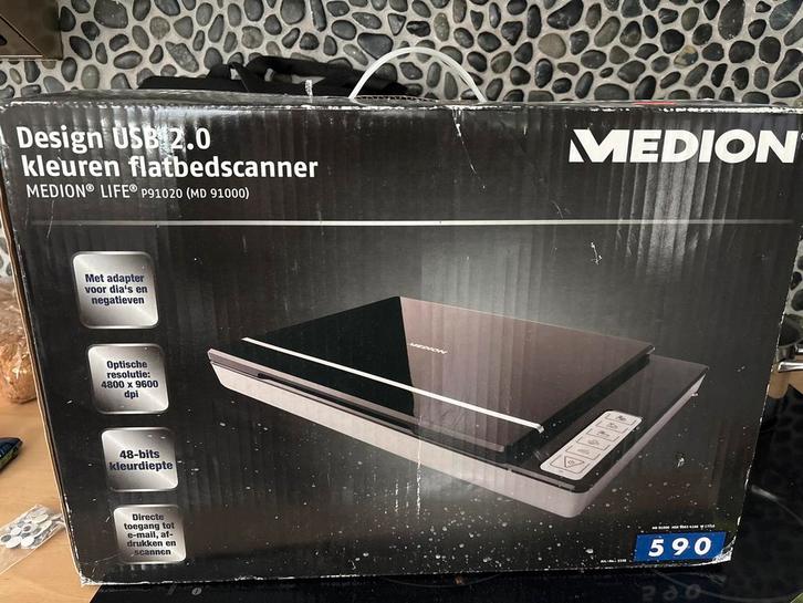 Medion USB 2.0 kleuren flatbedscanner (MD 91000), Computers en Software, Scanners, Gebruikt, Flatbedscanner, Windows, Ophalen of Verzenden