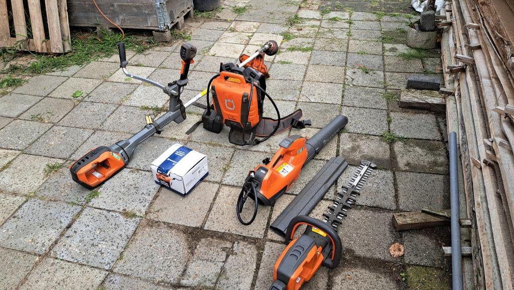Husqvarna(accu) hoveniersset zeer kompleet zie omschrijving., Ophalen, Divers, ????, Husqvarna