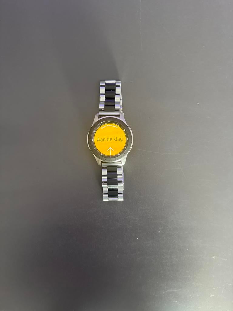 Samsung Galaxy Watch met oplader, Ophalen of Verzenden, Zo goed als nieuw, Waterdicht, Android