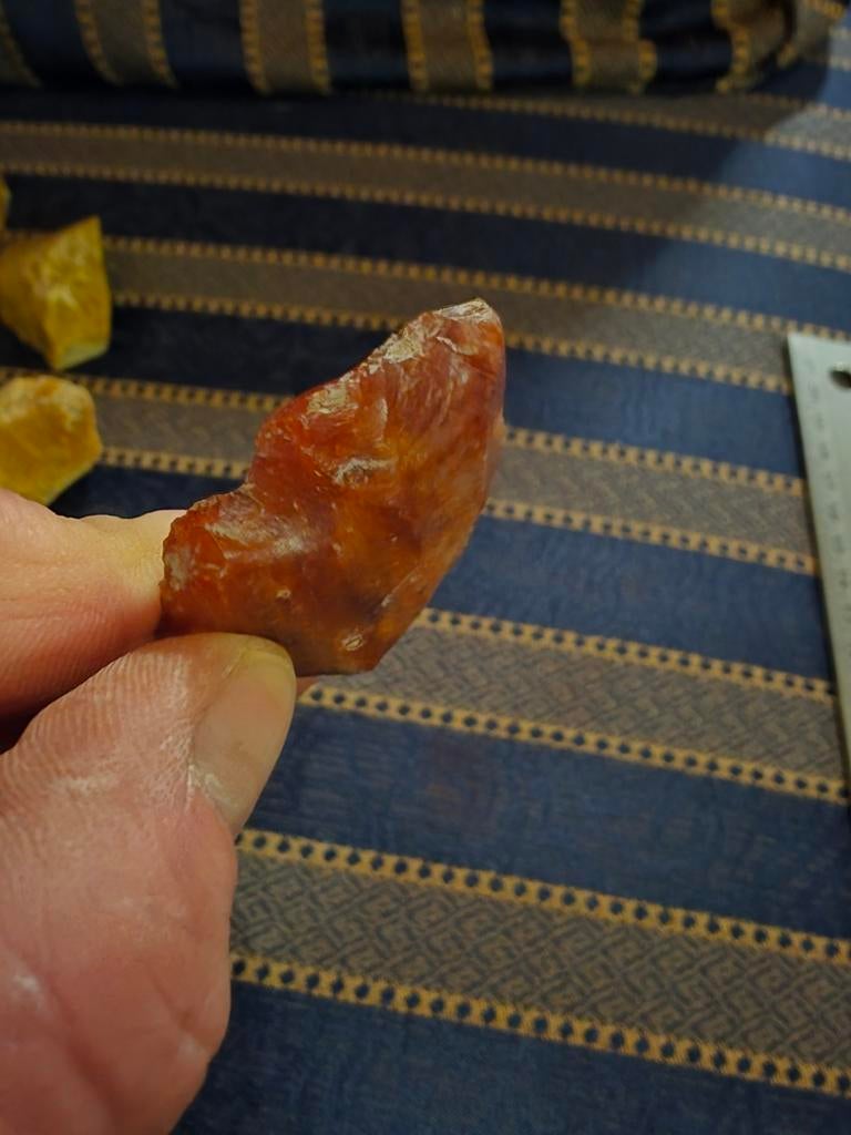 Rode pijlpunt vuistbijl, Verzamelen, Mineralen en Fossielen, Ophalen of Verzenden