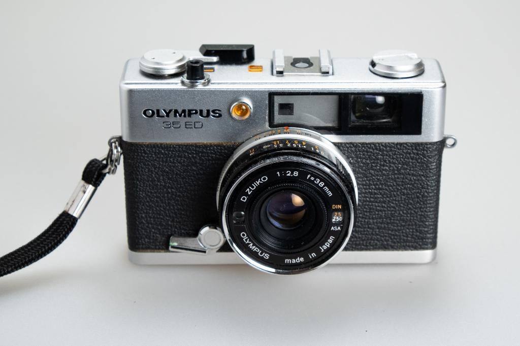 Olympus ED, Olympus D Zuiko 2.8/38mm, rangefinder, Ophalen of Verzenden, Niet werkend, Compact, Olympus