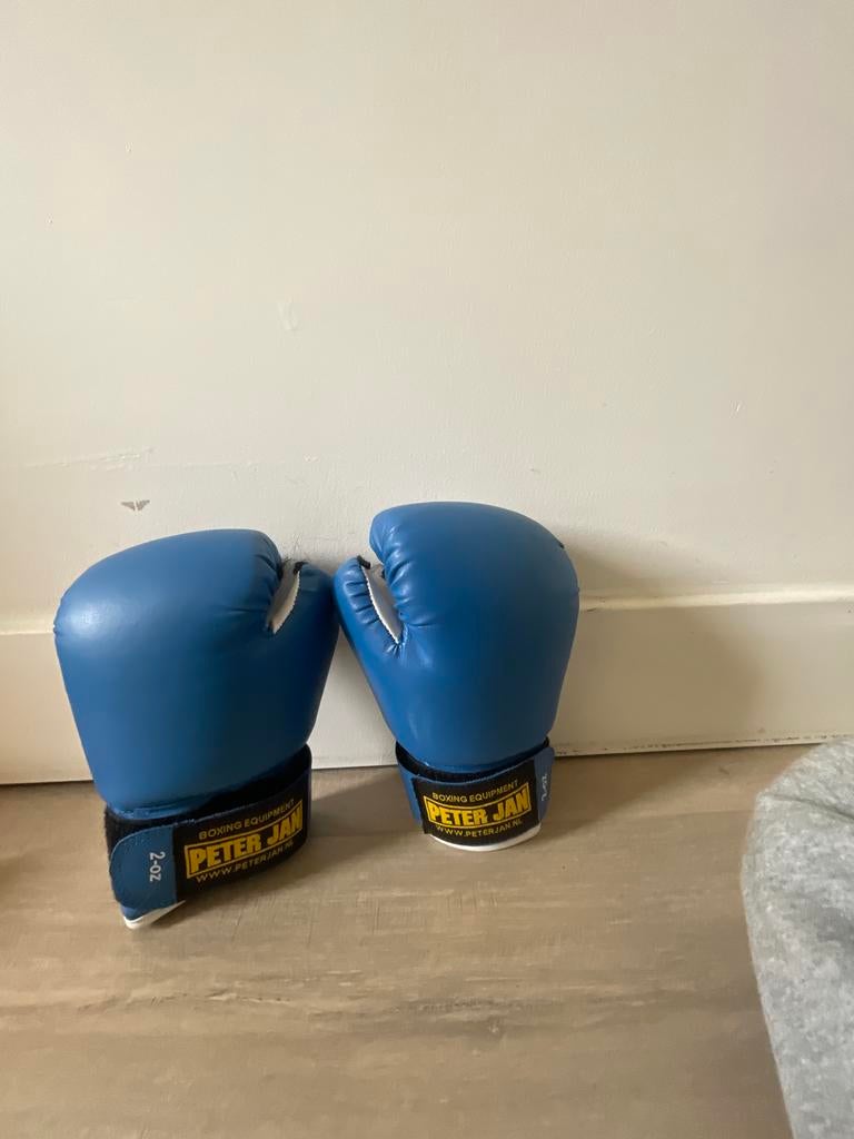 Zo goed als nieuwe Peter Jan bokshandschoenen (2-OZ), Ophalen of Verzenden, Zo goed als nieuw, Bokshandschoenen