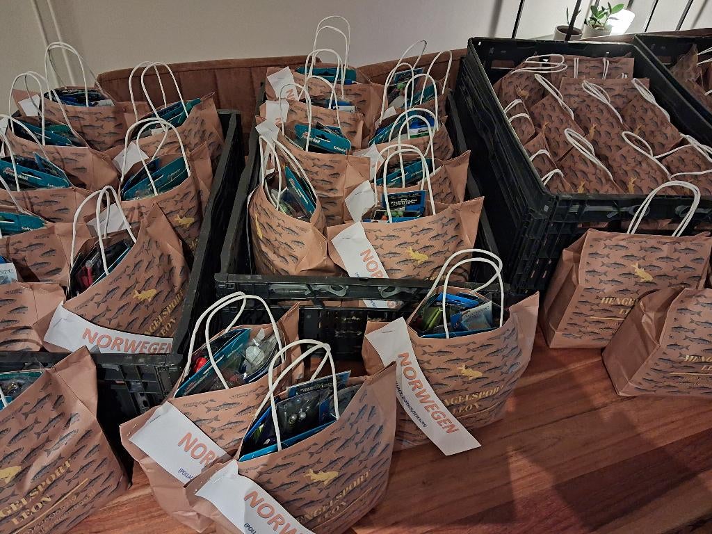 NU ZONDAG....hengelsportbeurs HVZ....met VERRASSINGS-TASSEN, Ophalen, Info@hengelsportleon, Hengelsport Leon, Overige typen