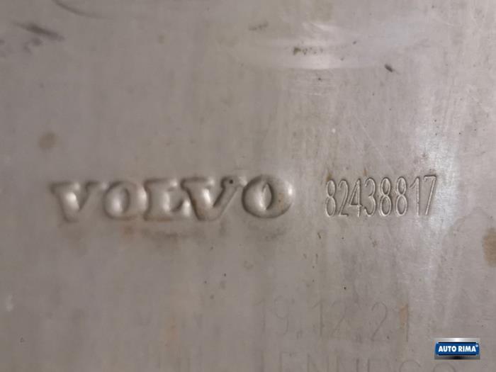 Uitlaat Midden + Einddemper van een Volvo V60, Gebruikt, -, -, Ophalen of Verzenden