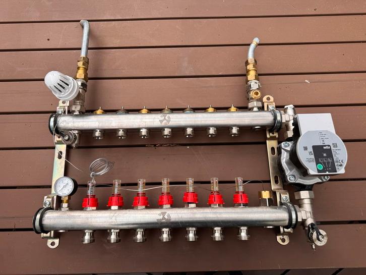 Vloerverwarmingsverdeler met Wilo pomp, Doe-het-zelf en Verbouw, Verwarming en Radiatoren, Gebruikt, Overige typen, Minder dan 200 watt