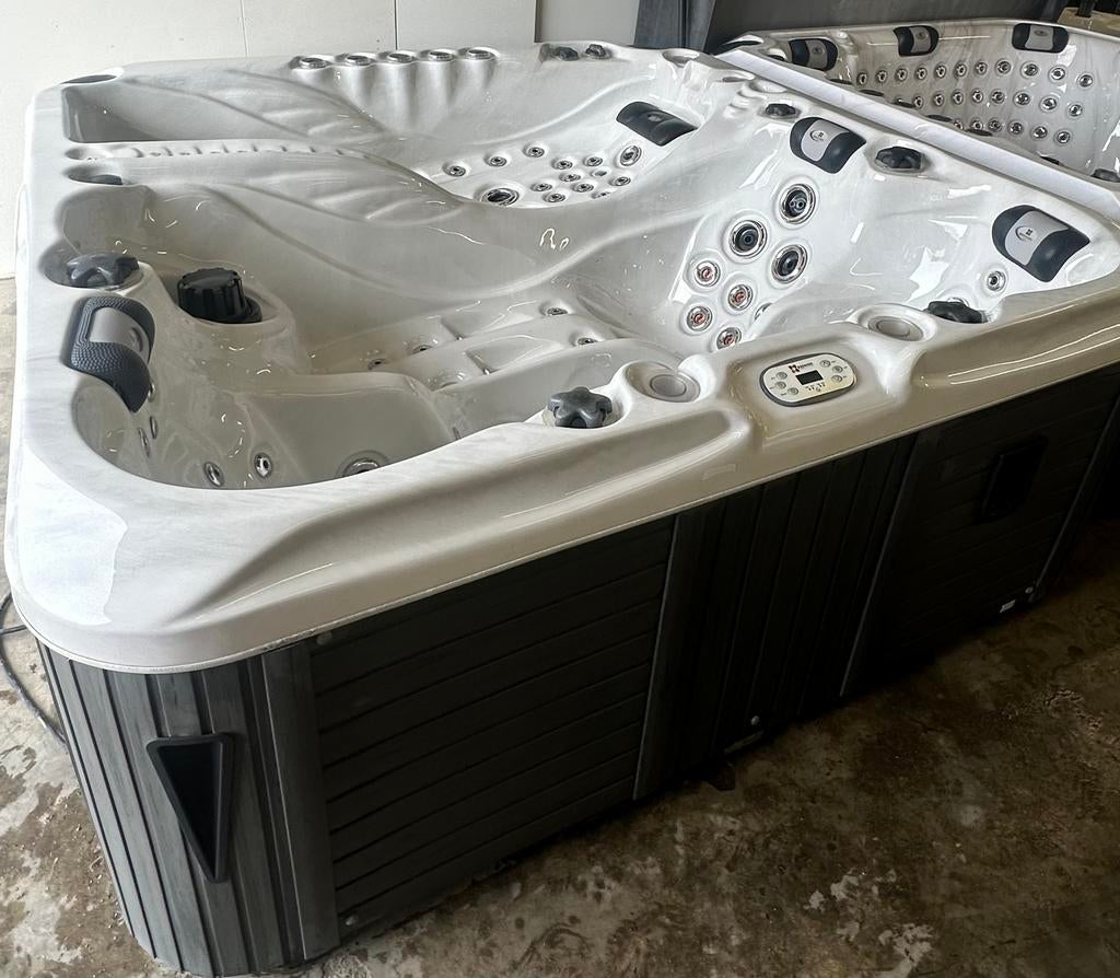 Jacuzzi | Passion Spa Euphoria | 4 Persoons, Ophalen of Verzenden, Zo goed als nieuw